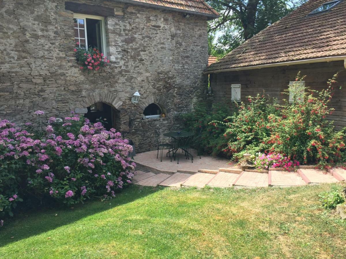 Le Moulin De La Castellerie Acomodação com café da manhã Moon-sur-Elle Exterior foto